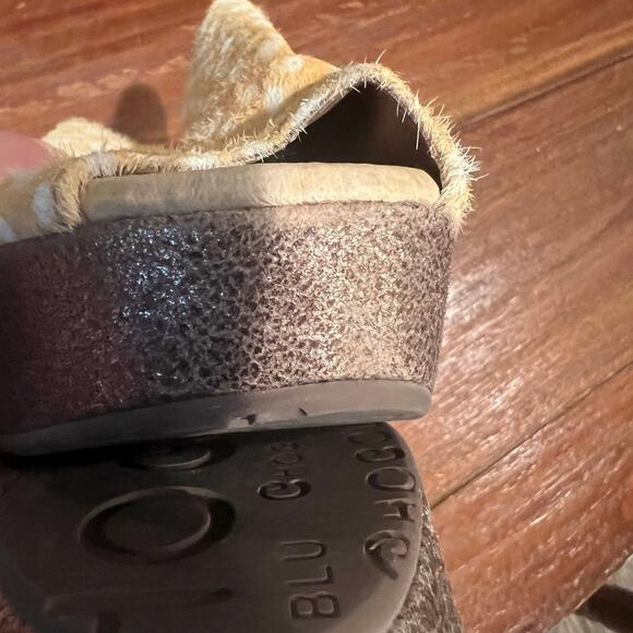 Chocolat Blu Yiona Leather Genuine Calf Hair Wedge Mule Sandal Shoe Size 6 - Picture 8 of 10